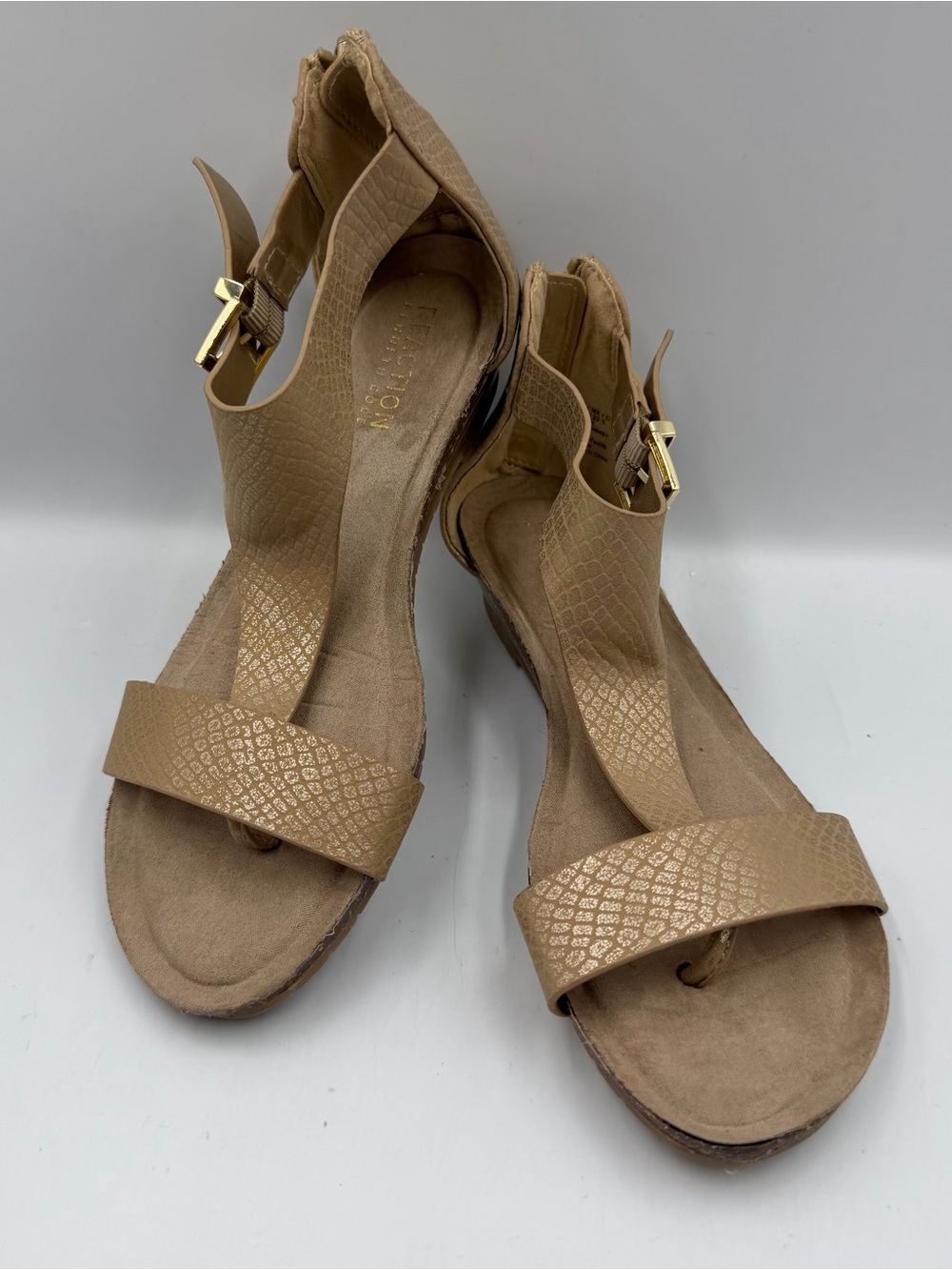 Reaction Kenneth Cole Great Gal Sandal Wedge Womens 6M Animal Shimmer Toe Post